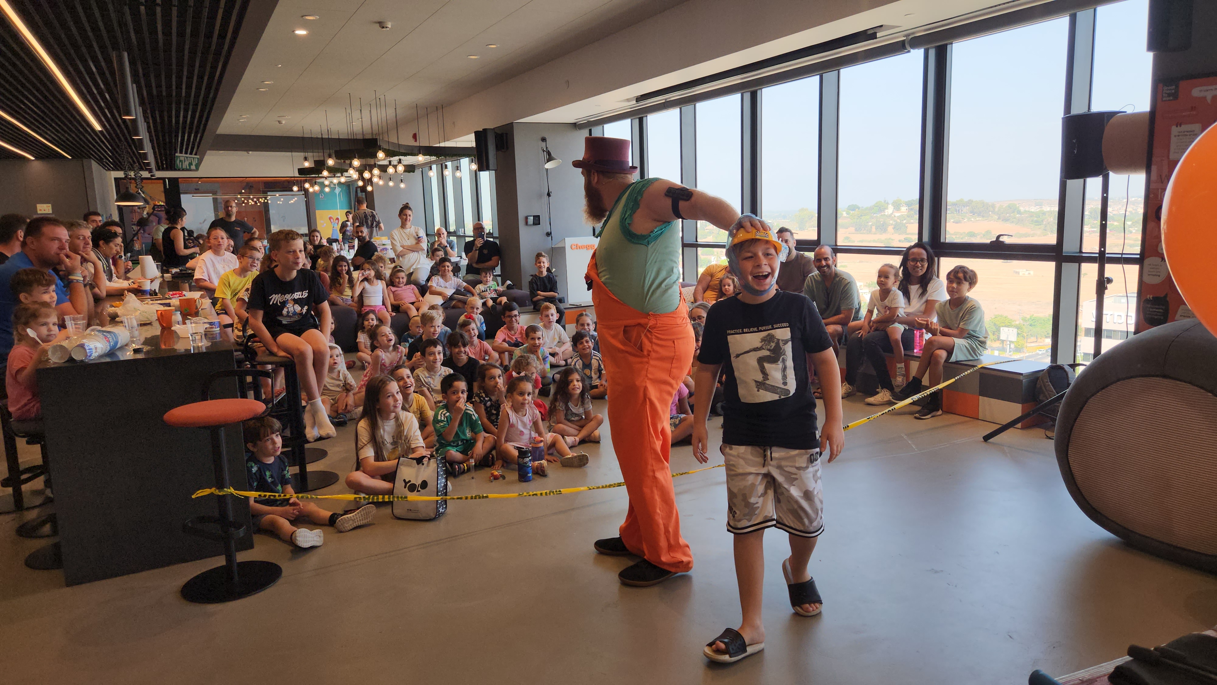 מגזימוס מבצע פעלול מסוכן