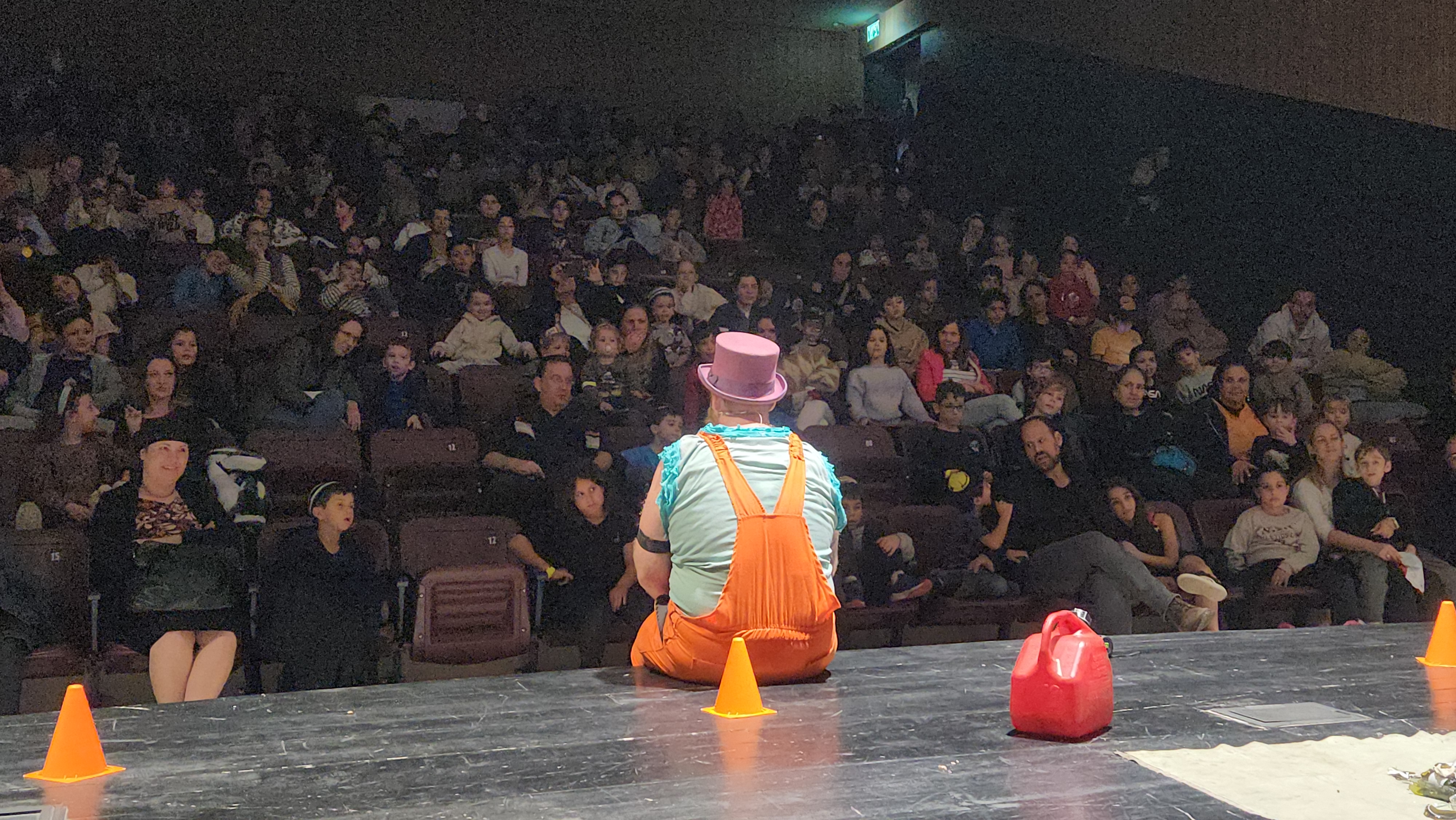 ילדים בסדנת ג'אגלינג